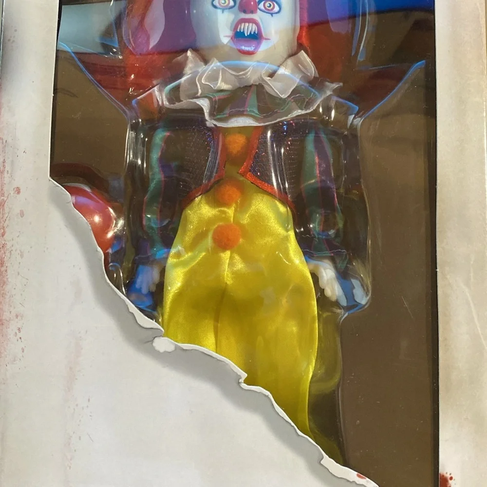 Living Dead Dolls Pennywise